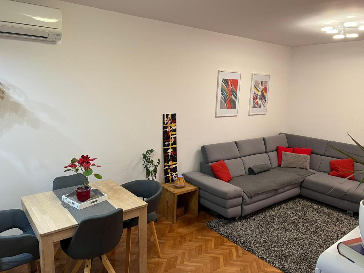 Mm Split Apartment - 5 Min By Car To The Beach & City Center - Free Public Parking Eksteriør bilde