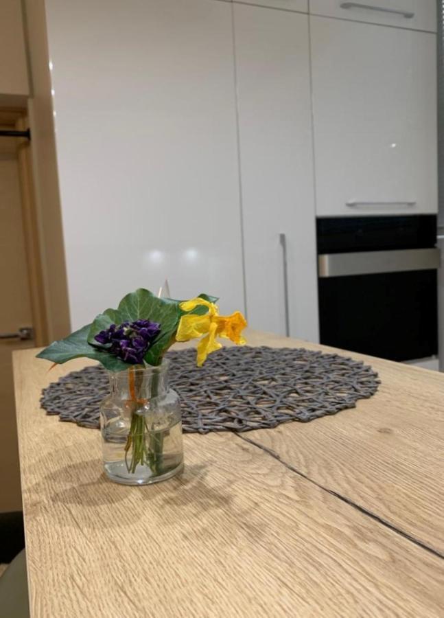 Mm Split Apartment - 5 Min By Car To The Beach & City Center - Free Public Parking Eksteriør bilde