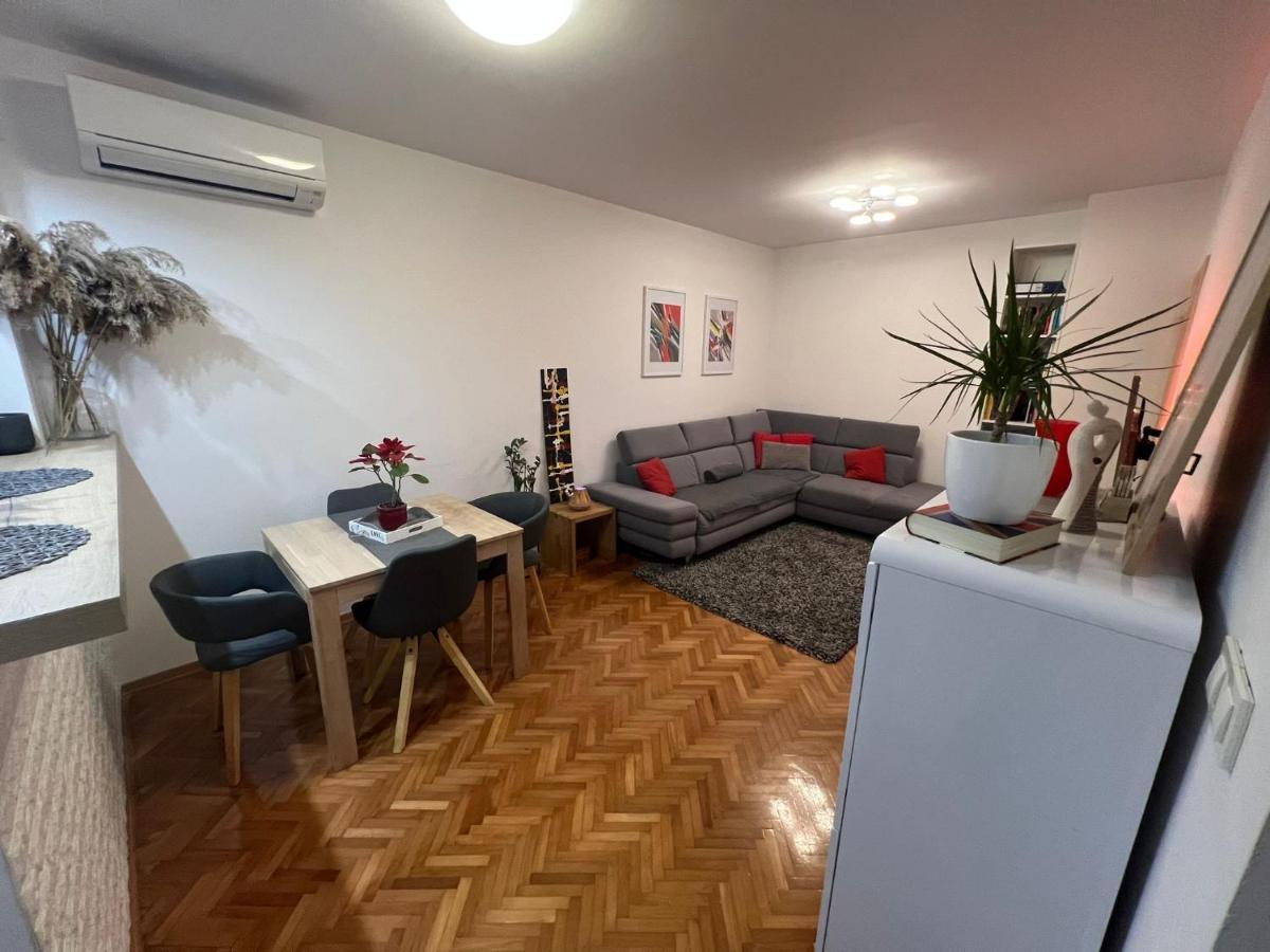 Mm Split Apartment - 5 Min By Car To The Beach & City Center - Free Public Parking Eksteriør bilde