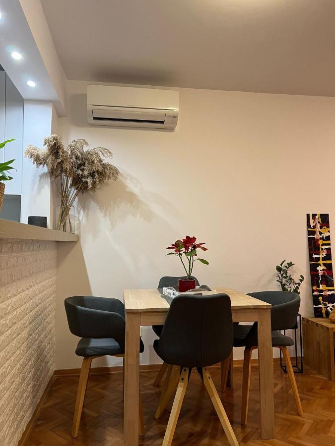 Mm Split Apartment - 5 Min By Car To The Beach & City Center - Free Public Parking Eksteriør bilde