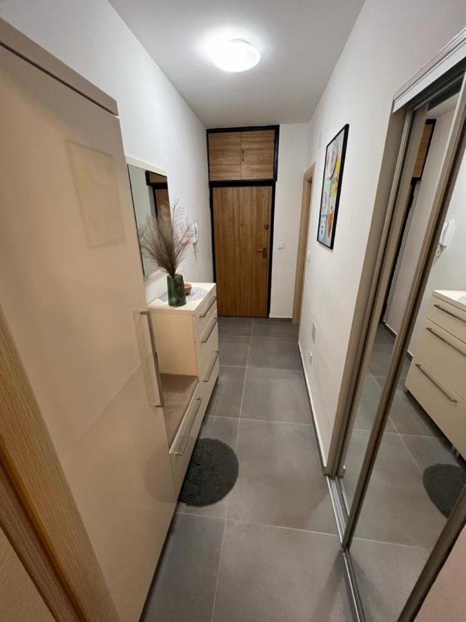 Mm Split Apartment - 5 Min By Car To The Beach & City Center - Free Public Parking Eksteriør bilde