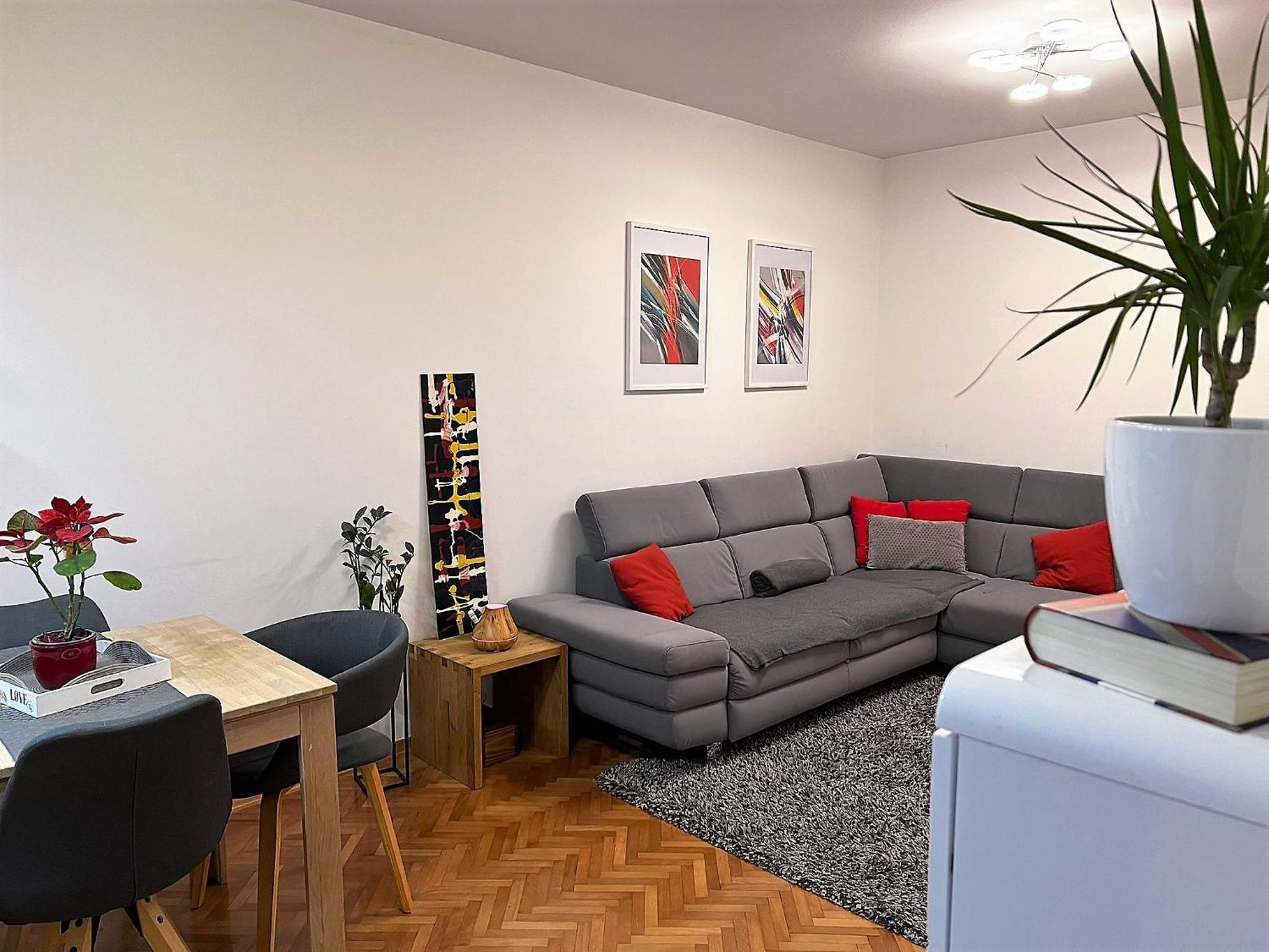 Mm Split Apartment - 5 Min By Car To The Beach & City Center - Free Public Parking Eksteriør bilde