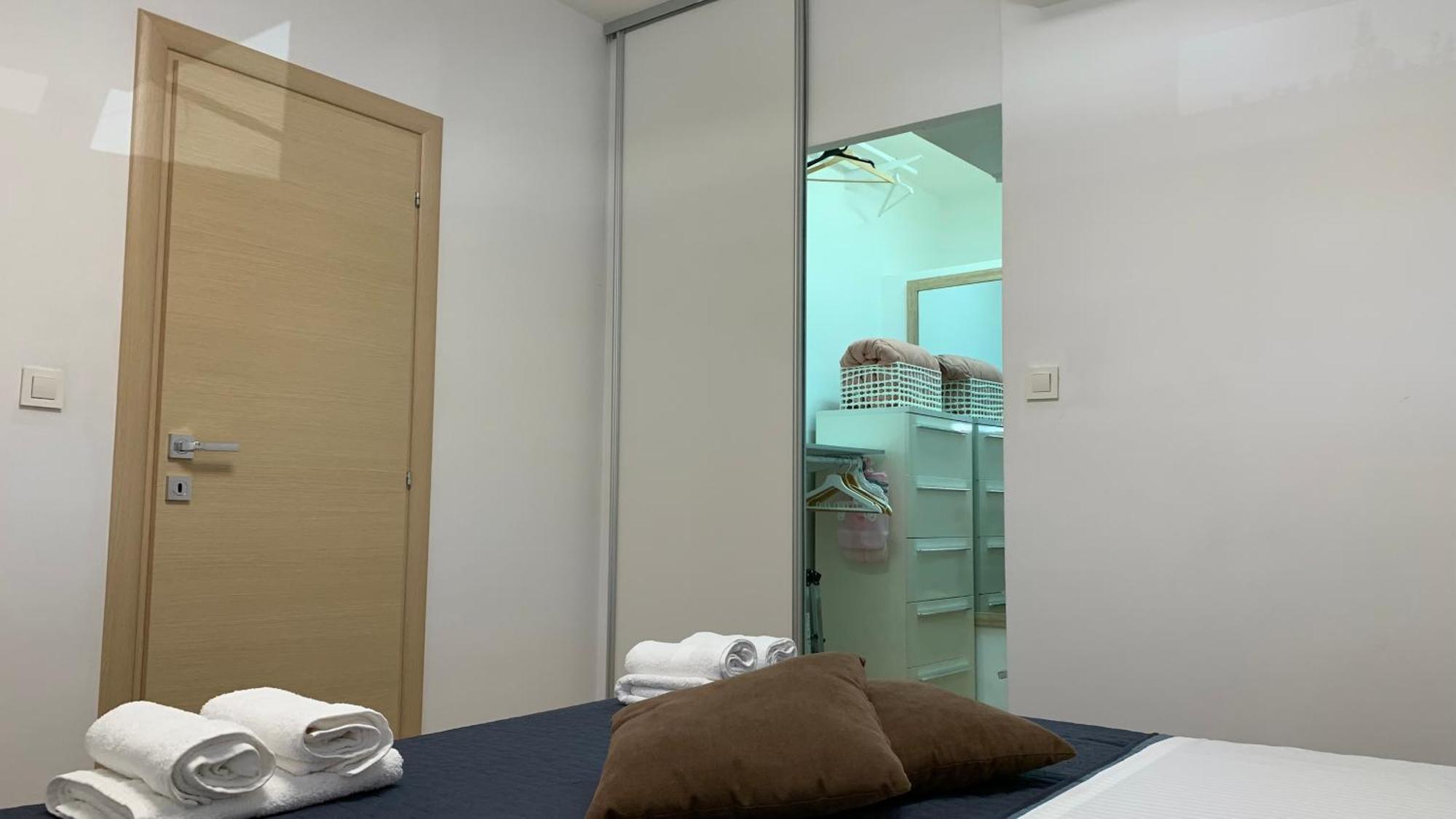 Mm Split Apartment - 5 Min By Car To The Beach & City Center - Free Public Parking Eksteriør bilde